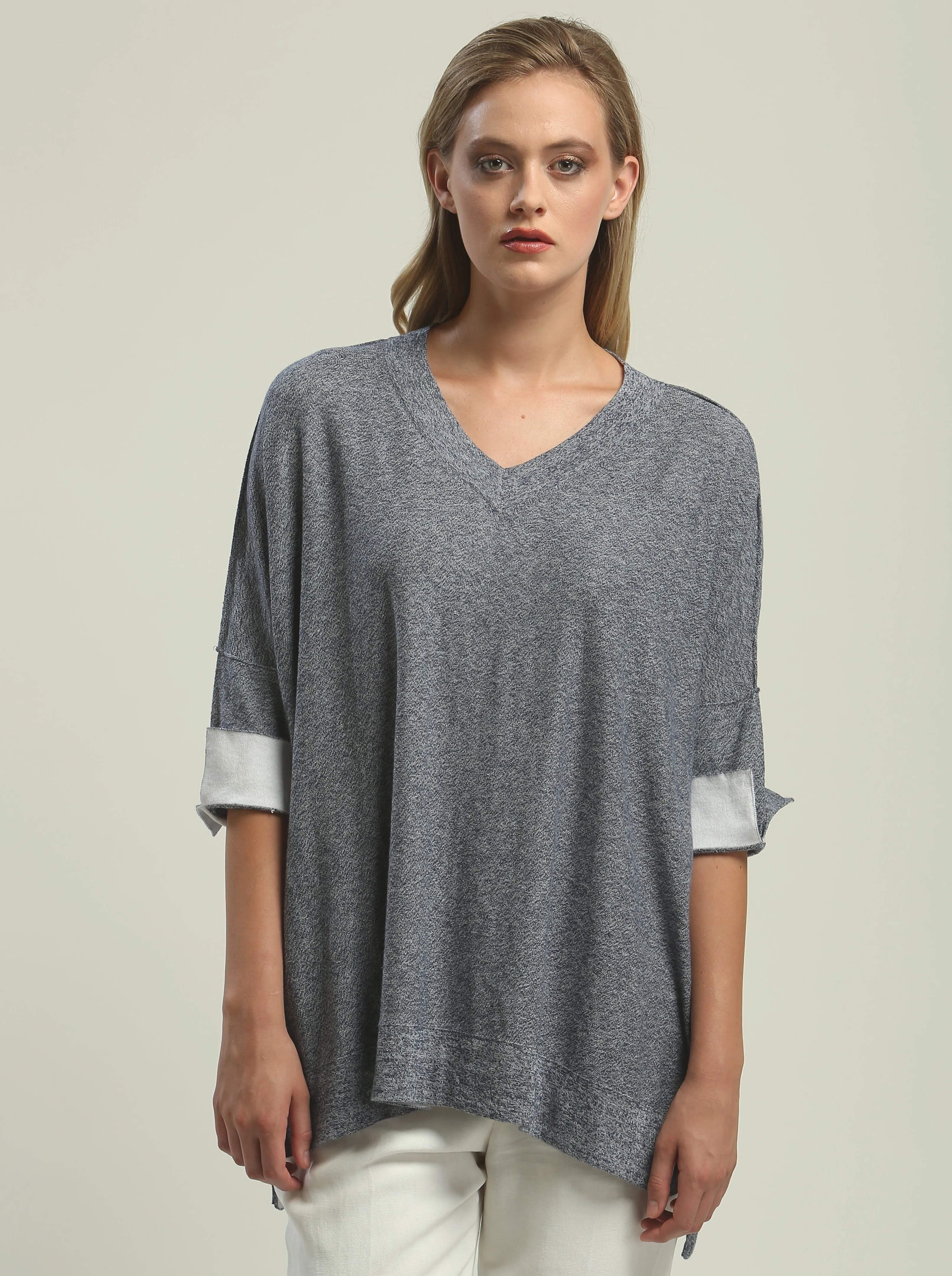 Reversible Contrast Detailed Easy V Neck